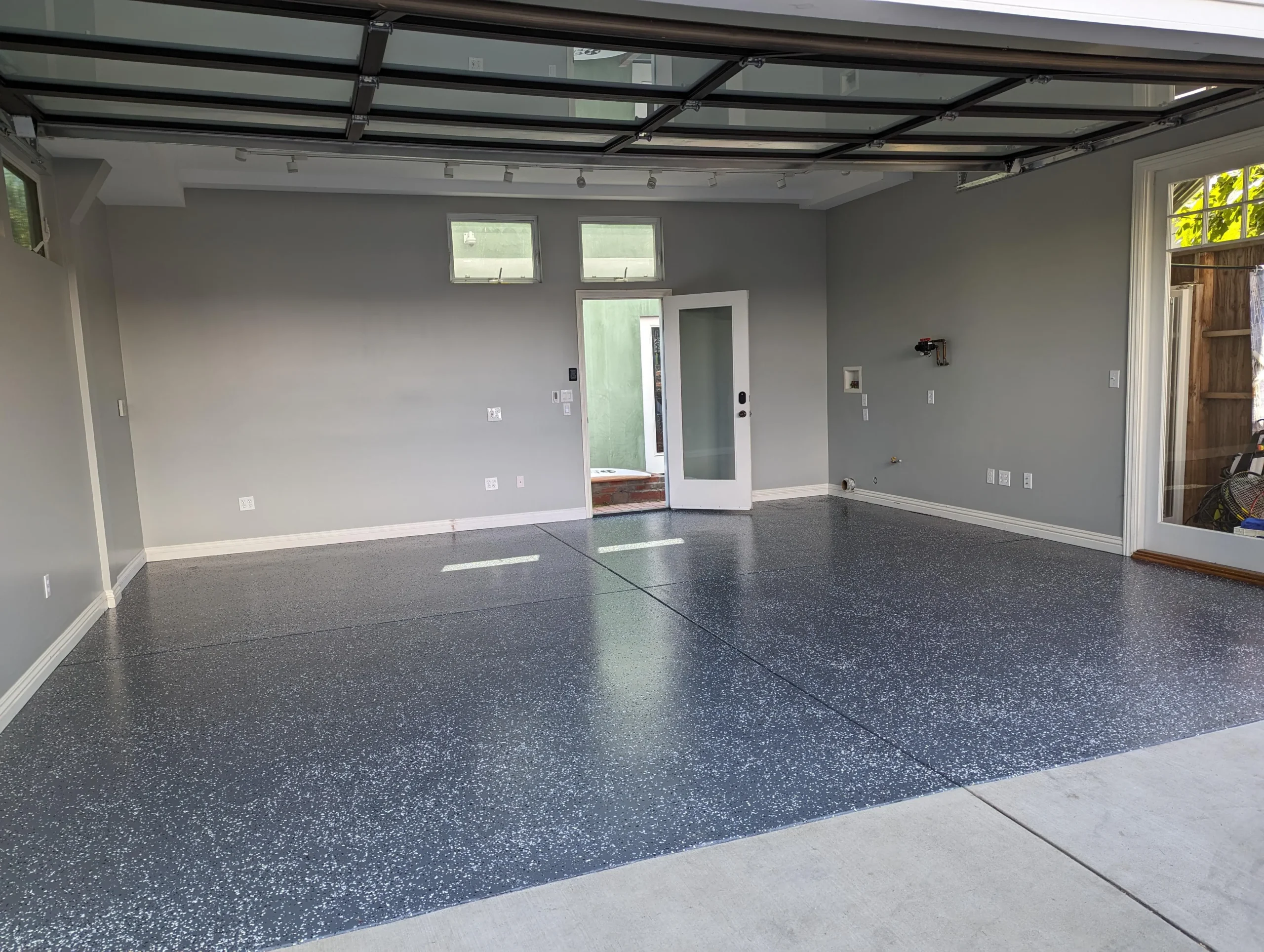 Business Concrete Garage epoxy flooring in Pembroke Pines business